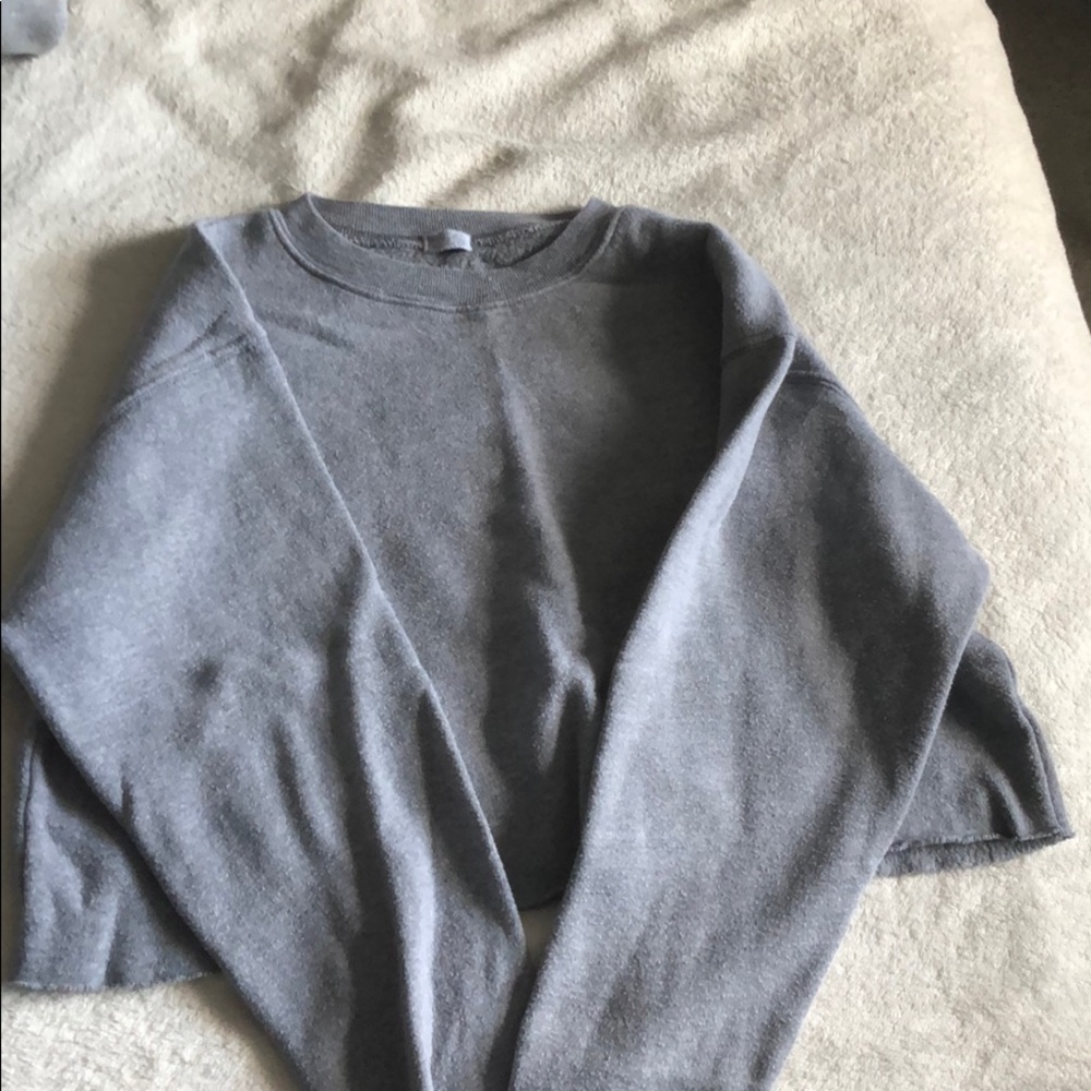 cropped crew neck sweatshirt